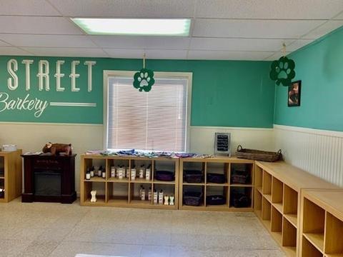 477 Britton St, Chicopee, MA 01020 photo 5