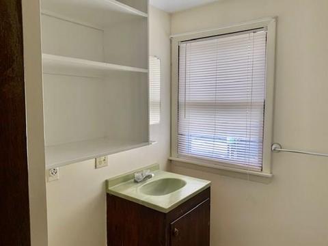 477 Britton St, Chicopee, MA 01020 photo 17