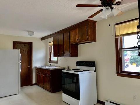 477 Britton St, Chicopee, MA 01020 photo 11