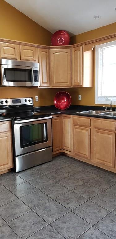 1060 Laurel, Fall River, MA 02721 photo 16