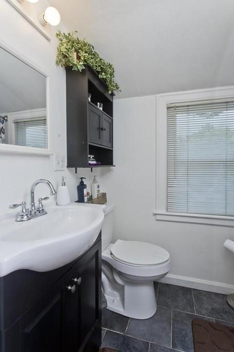 23 Lucerne Rd, Springfield, MA 01119 photo 15