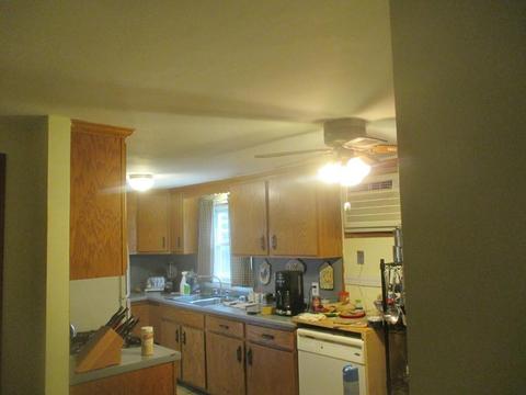 58 Glencoe St, Springfield, MA 01104 photo 13