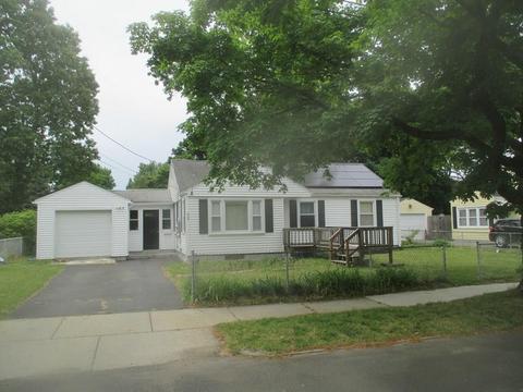 58 Glencoe St, Springfield, MA 01104 photo 1