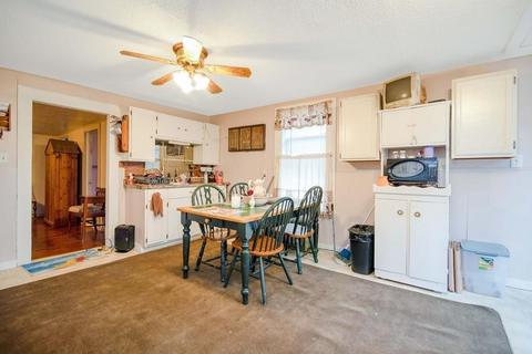 49 Armory St, Springfield, MA 01105 photo 6