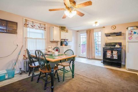 49 Armory St, Springfield, MA 01105 photo 8