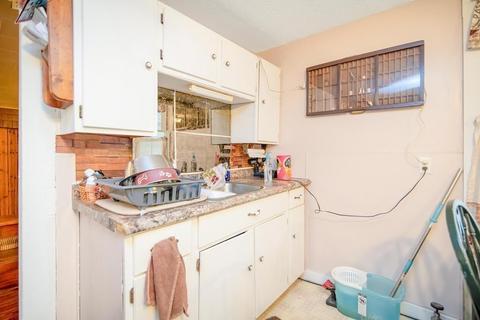 49 Armory St, Springfield, MA 01105 photo 13