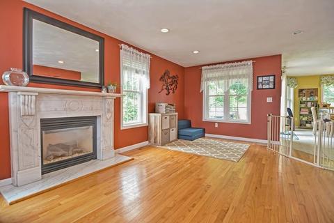 8 Lilac Ln, Worcester, MA 01607 photo 11