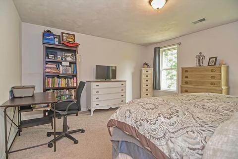 8 Lilac Ln, Worcester, MA 01607 photo 23