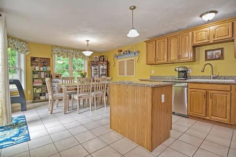 8 Lilac Ln, Worcester, MA 01607 photo 15