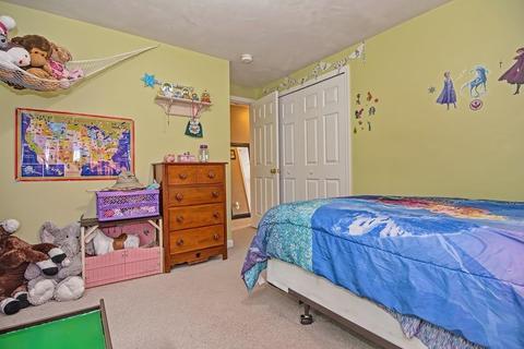 8 Lilac Ln, Worcester, MA 01607 photo 29