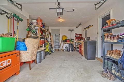 8 Lilac Ln, Worcester, MA 01607 photo 37