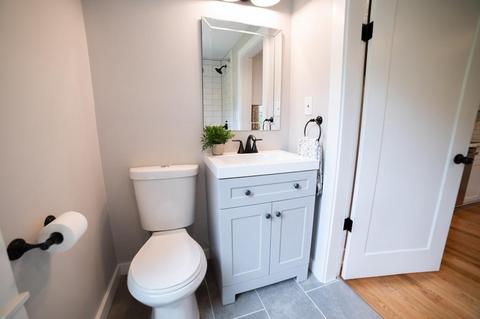 10 E Green St, Easthampton, MA 01027 photo 15