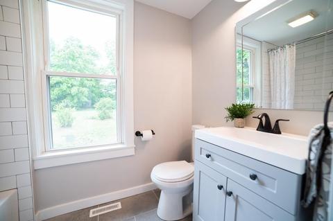 10 E Green St, Easthampton, MA 01027 photo 13
