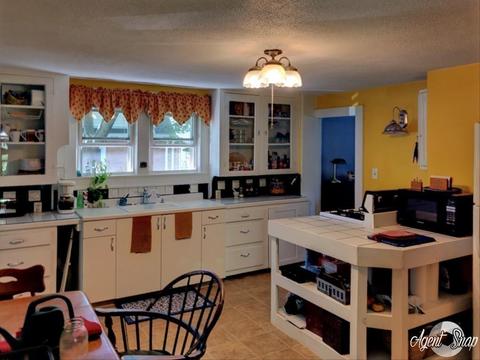 63 Decatur St, Springfield, MA 01151 photo 8