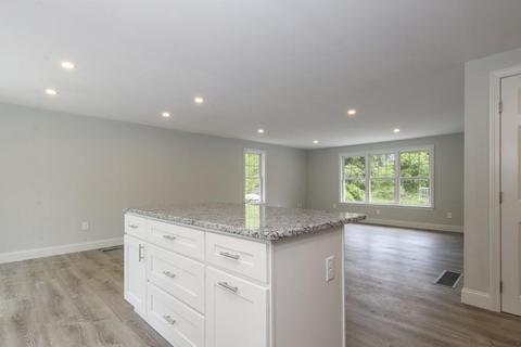 47 Fearing Hill Rd, Wareham, MA 02576 photo 5