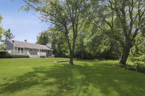 47 Fearing Hill Rd, Wareham, MA 02576 photo 1