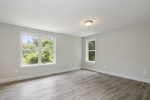 47 Fearing Hill Rd, Wareham, MA 02576 photo 9