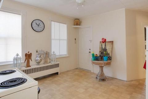 7 Lund St, Worcester, MA 01607 photo 5