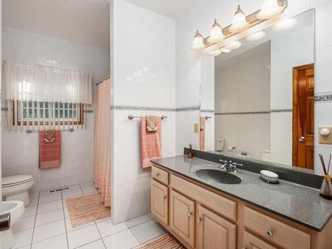 187 Lake Ave, Fall River, MA 02721 photo 28