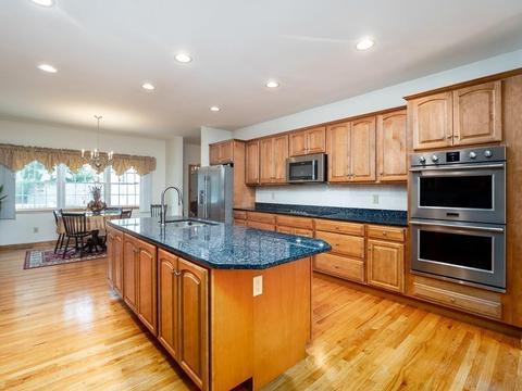 187 Lake Ave, Fall River, MA 02721 photo 9