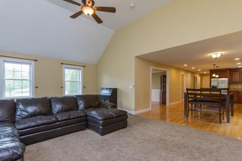 9 Mountain Laurel Rd, Ayer, MA 01432 photo 10