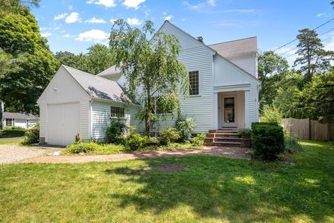 138 Central St, Hingham, MA 02043 photo 2