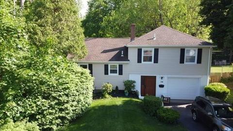 29 Longfellow Dr, Longmeadow, MA 01106 photo 2