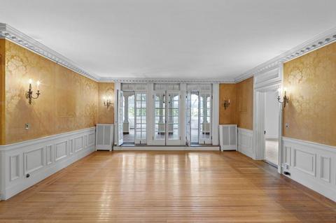 39 Clyde St, Brookline, MA 02467 photo 22