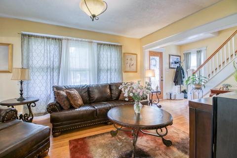 11 Old Point St, Springfield, MA 01109 photo 13