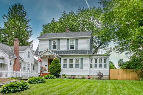 11 Old Point St, Springfield, MA 01109 photo 2