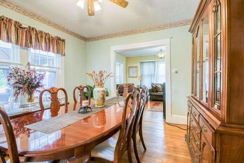 11 Old Point St, Springfield, MA 01109 photo 9