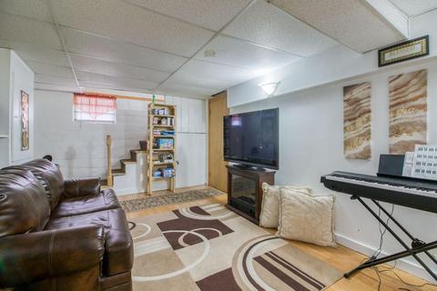 11 Old Point St, Springfield, MA 01109 photo 26
