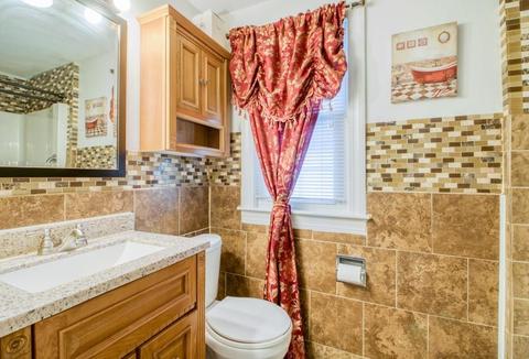 11 Old Point St, Springfield, MA 01109 photo 19
