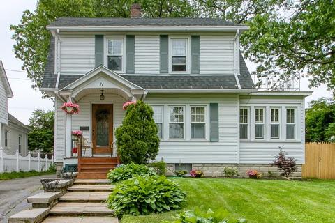 11 Old Point St, Springfield, MA 01109 photo 1