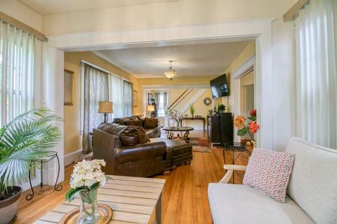 11 Old Point St, Springfield, MA 01109 photo 18