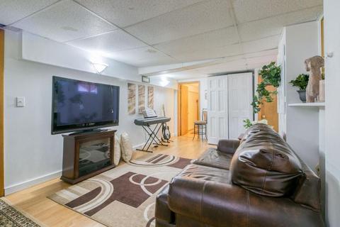 11 Old Point St, Springfield, MA 01109 photo 25