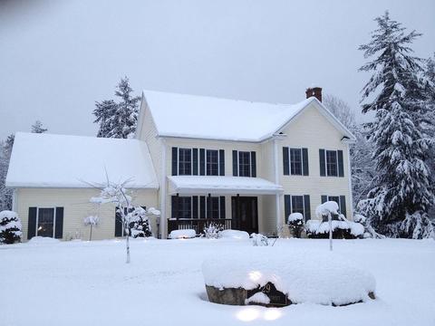 29 Robinson St, Brentwood, NH 03833 photo 4