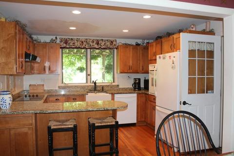 25 Mendon St, Upton, MA 01568 photo 5