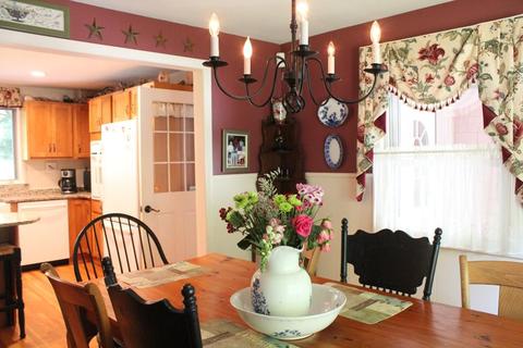 25 Mendon St, Upton, MA 01568 photo 9