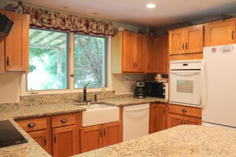 25 Mendon St, Upton, MA 01568 photo 6