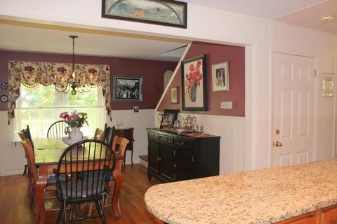 25 Mendon St, Upton, MA 01568 photo 7