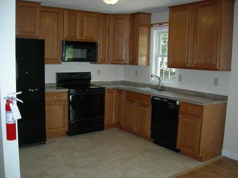 8 Beverly Cv, Worcester, MA 01604 photo 4