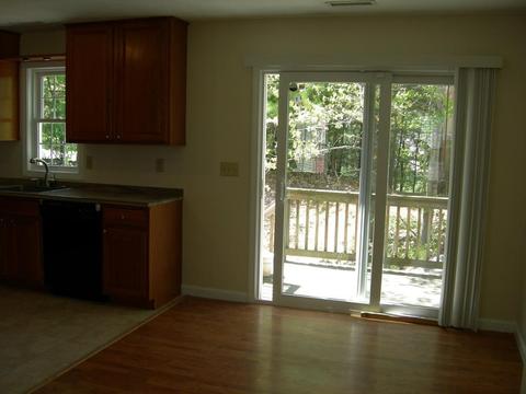8 Beverly Cv, Worcester, MA 01604 photo 5