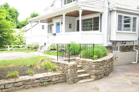 202 Clark St, Worcester, MA 01606 photo 4
