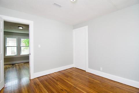 72 Clifton Ave, Springfield, MA 01105 photo 42