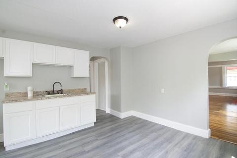 72 Clifton Ave, Springfield, MA 01105 photo 31