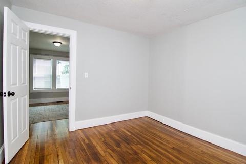 72 Clifton Ave, Springfield, MA 01105 photo 18