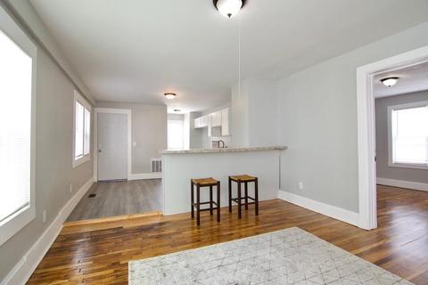72 Clifton Ave, Springfield, MA 01105 photo 9