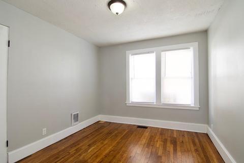 72 Clifton Ave, Springfield, MA 01105 photo 19