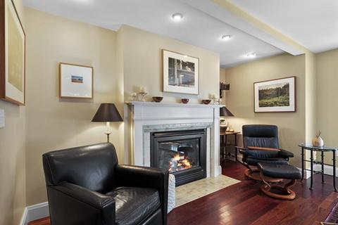 44 Dennett Rd, Marblehead, MA 01945 photo 12